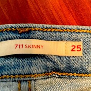 Levi’s 711 Skinny Jeans